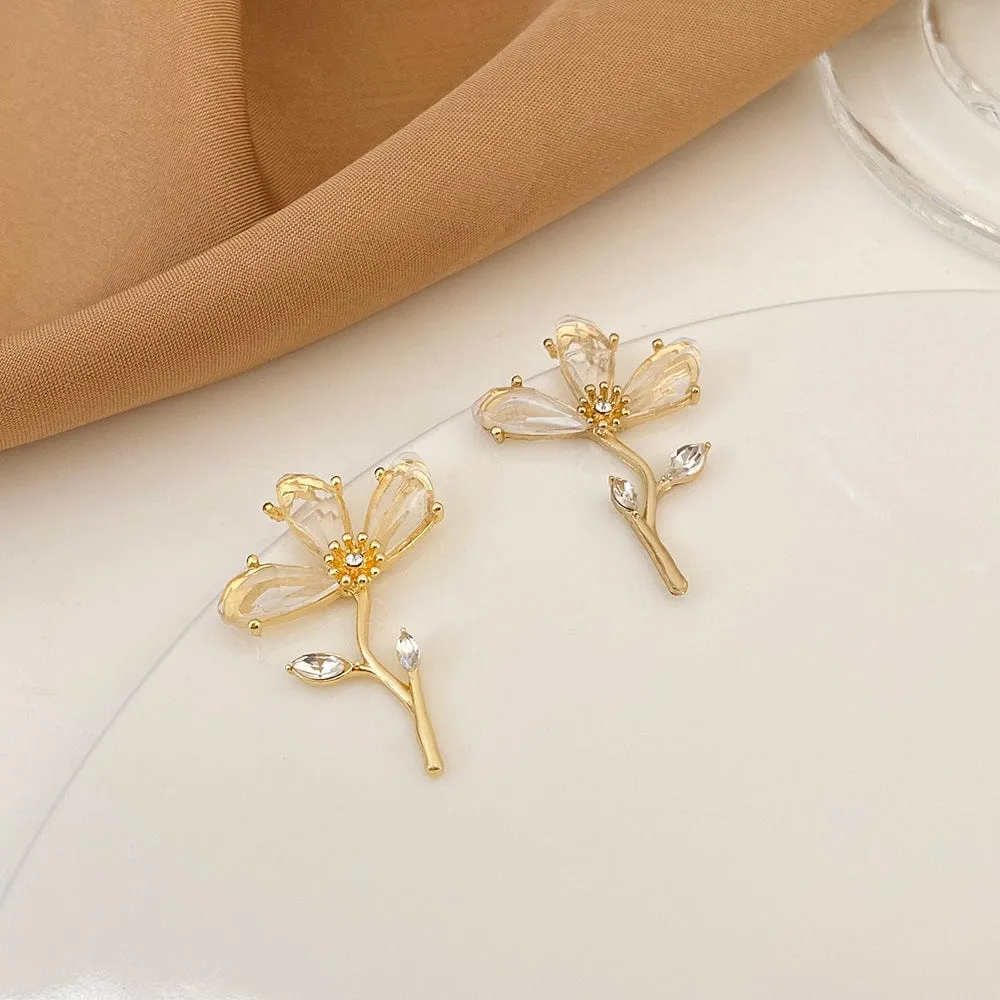 Chic Floral Dangle Earrings