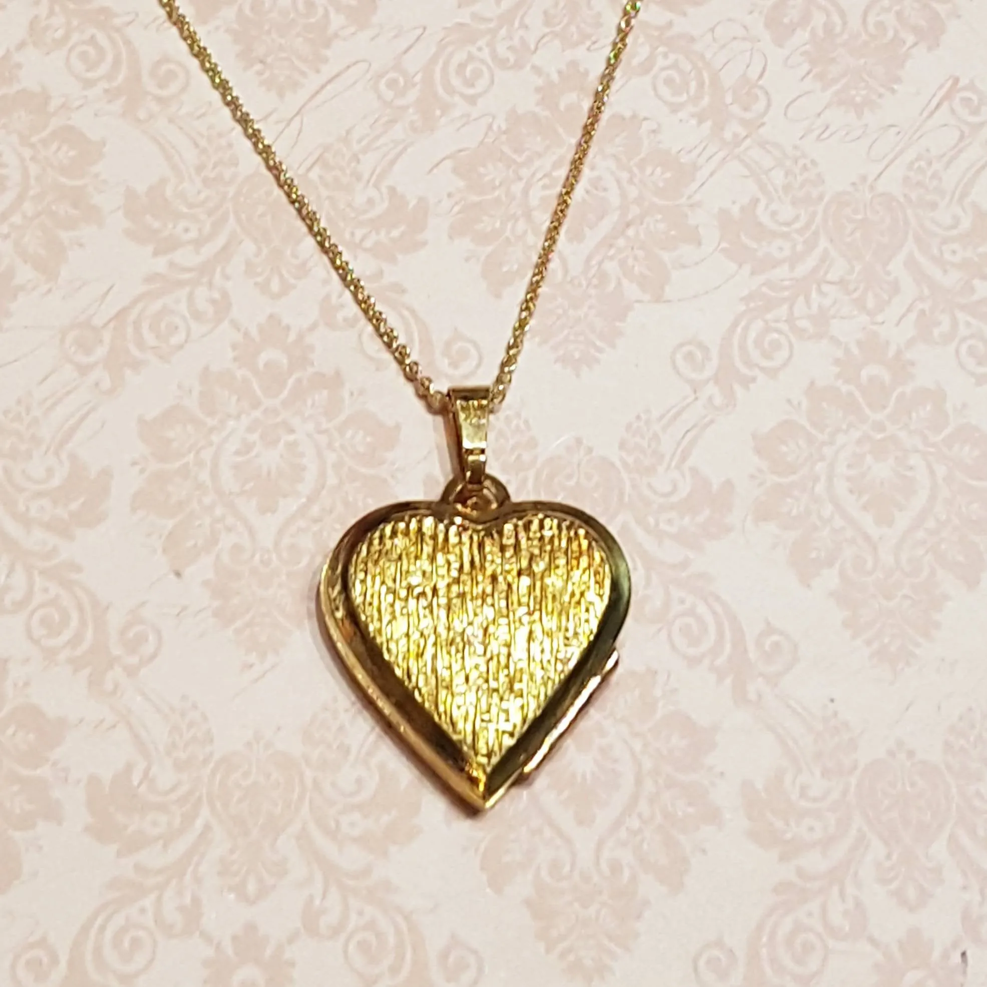 Criss Cross Golden Love Heart Locket