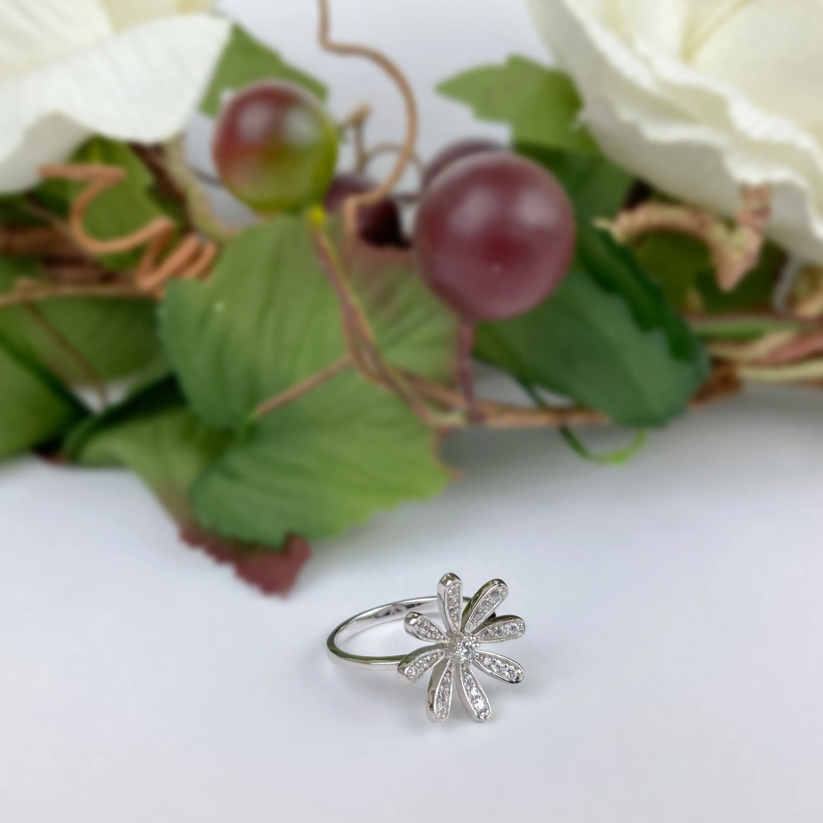 Daisy Sparkle Ring - VR303