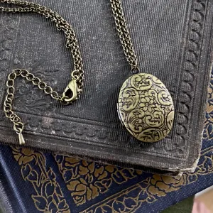 Floral Oval Locket Necklace