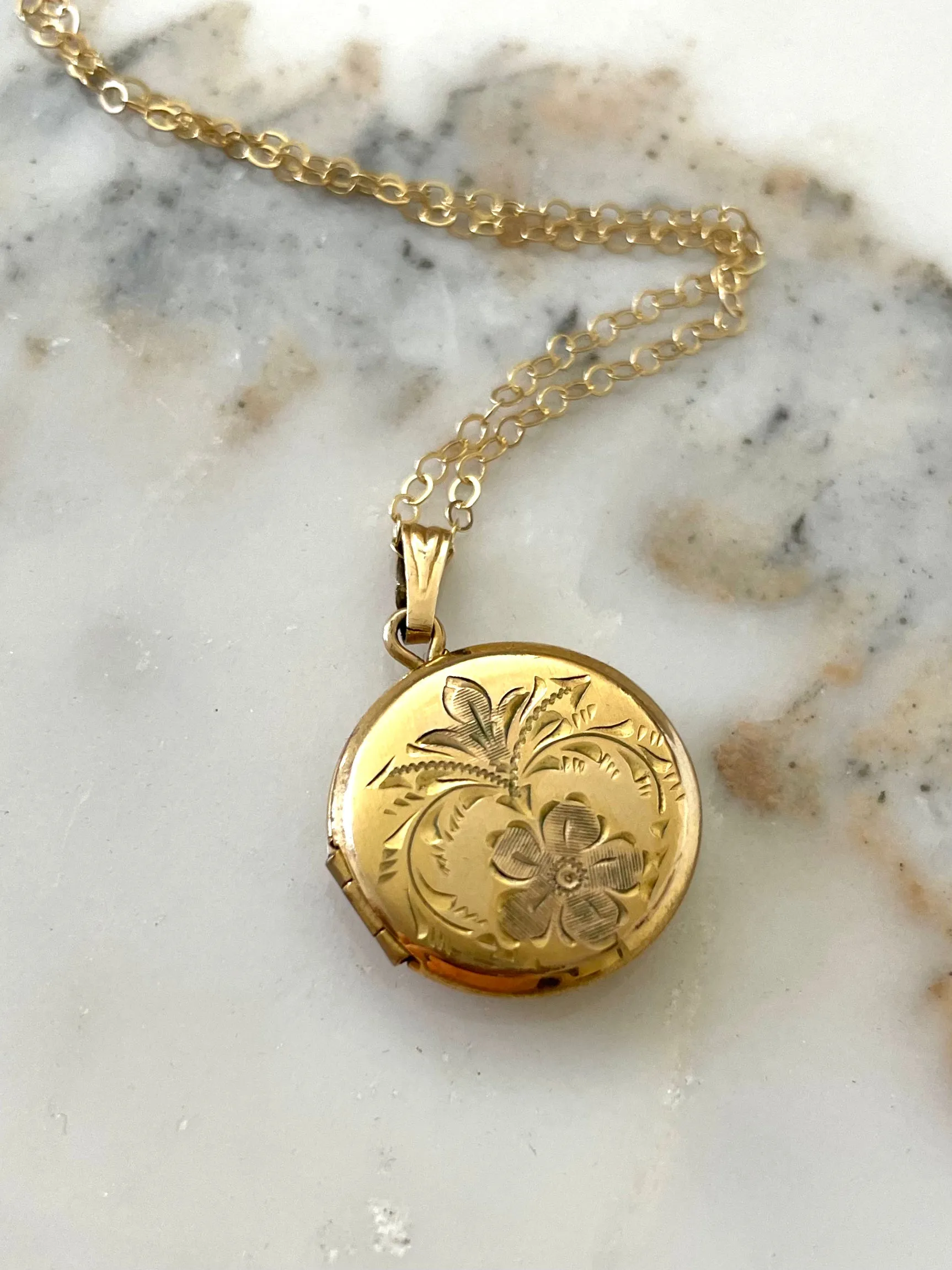 Gillyflower Locket