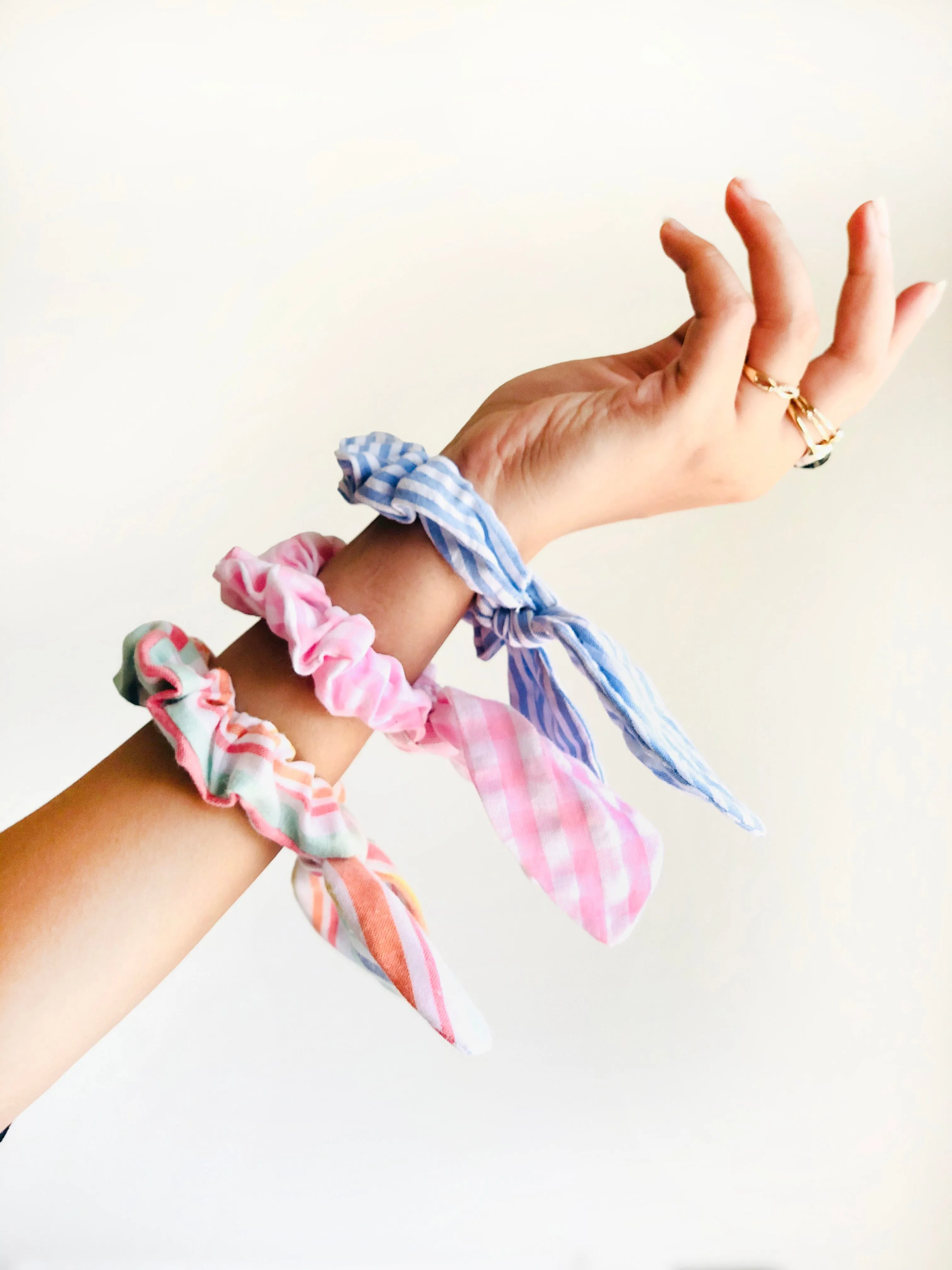 Lola Bow Scrunchie