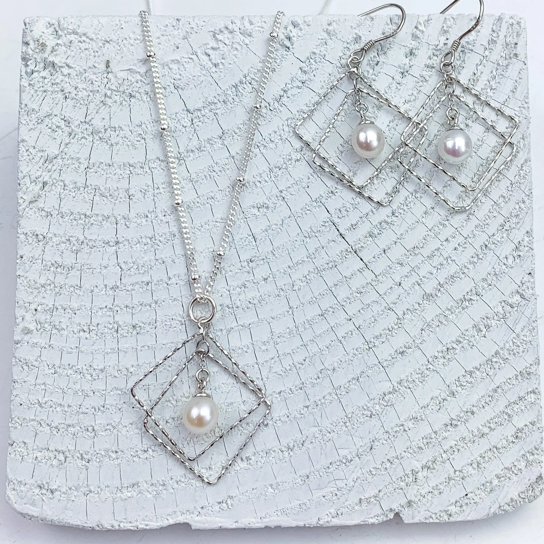 Modern Geometric Silver and Pearl Jewelry Set