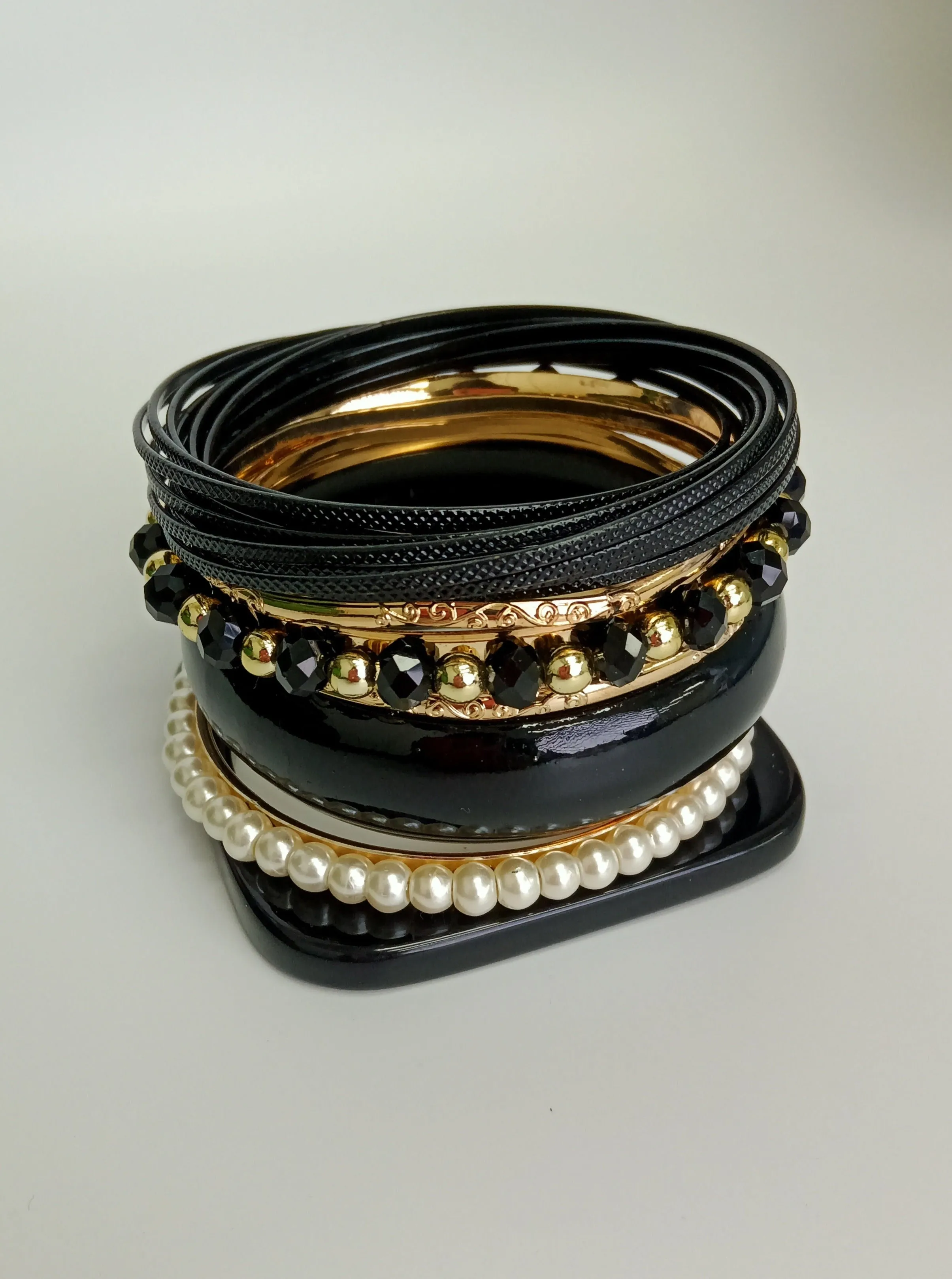 Onyx Majesty Bangle Set