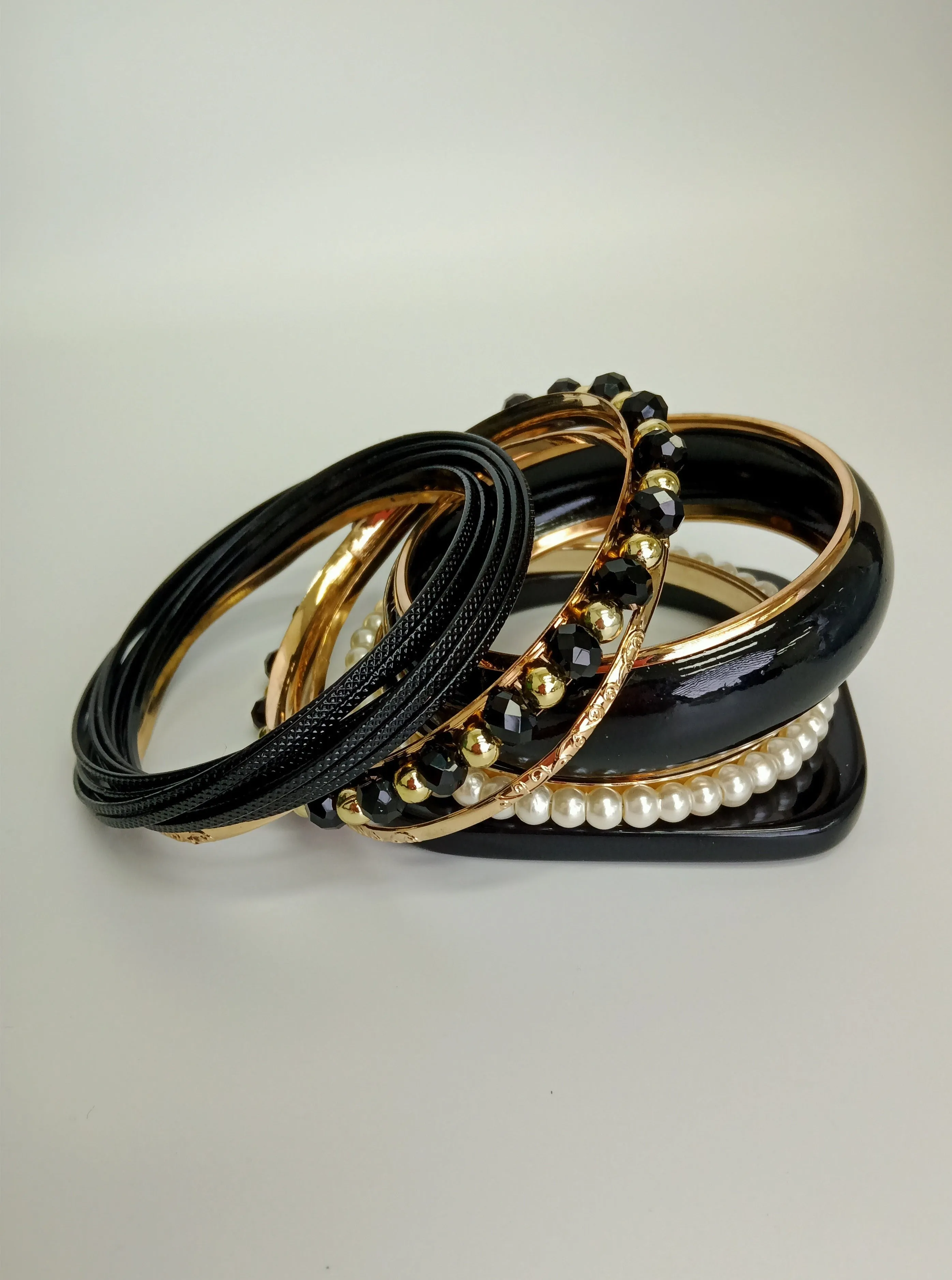 Onyx Majesty Bangle Set