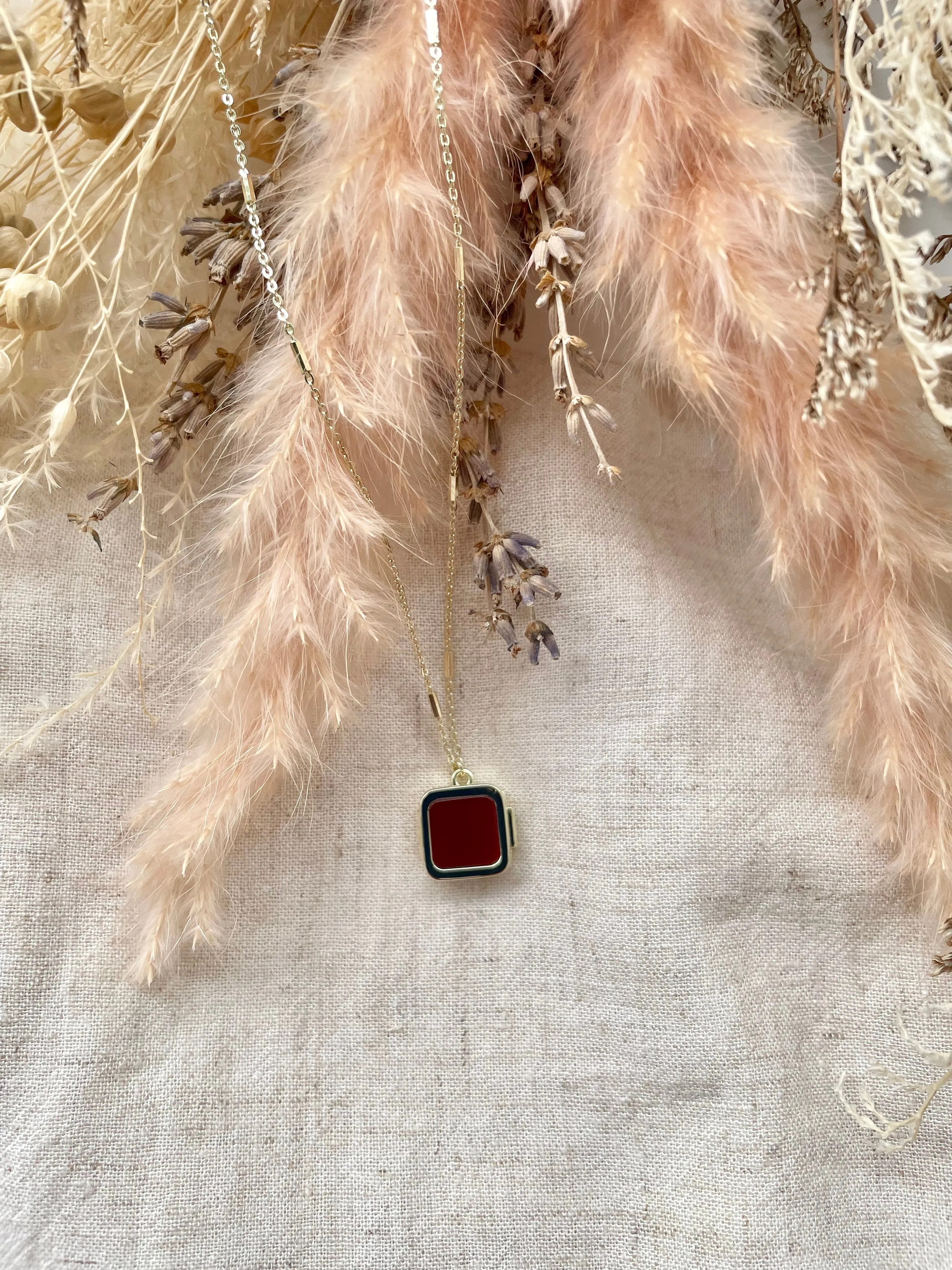 (PREORDER) Square Locket with Red Agate in Solid Gold 18K