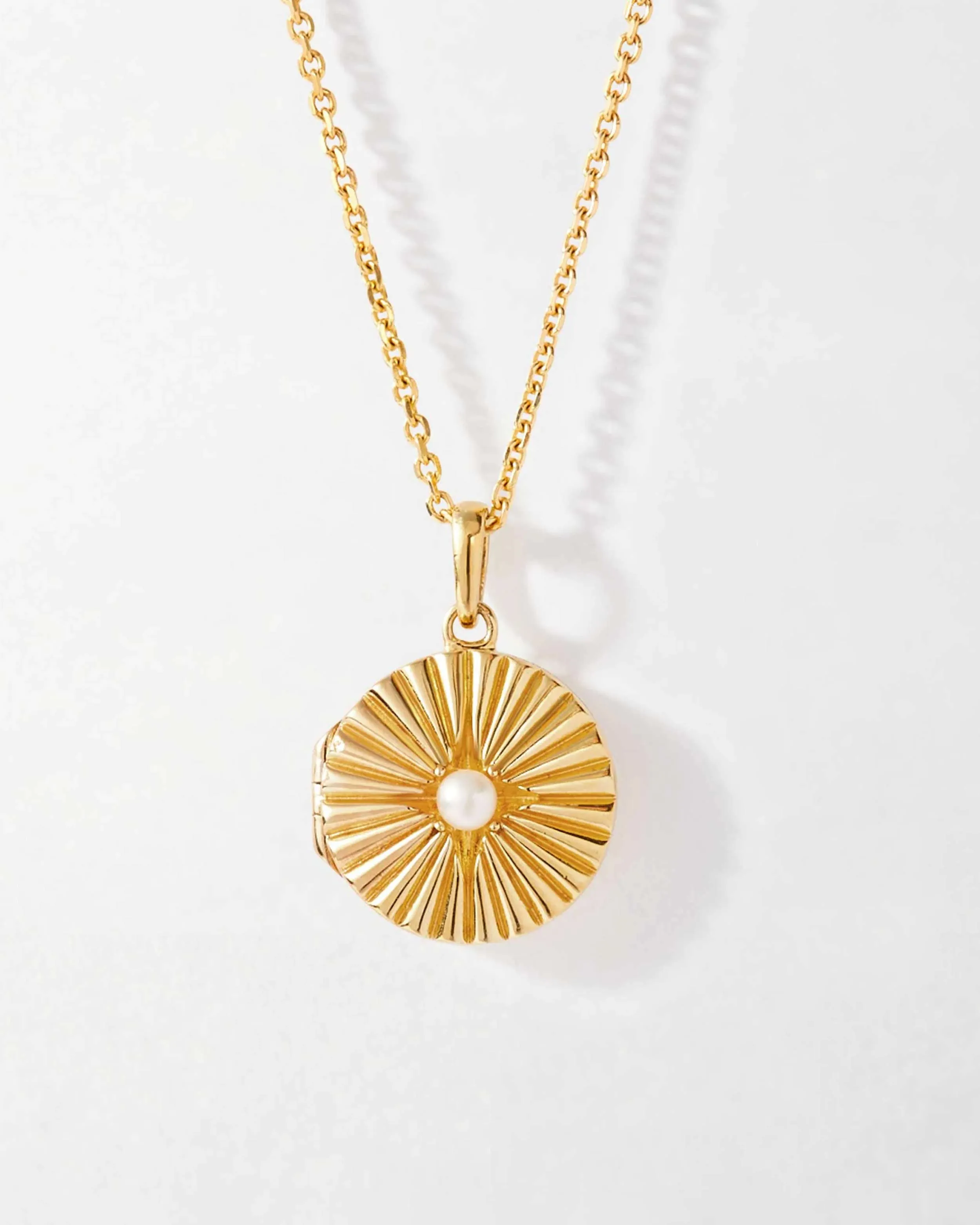 Radiant Pearl Locket Necklace - Gold