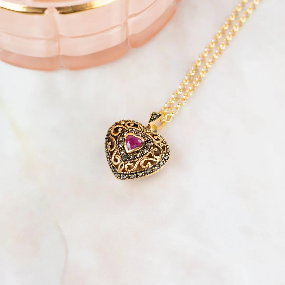 Ruby Vintage Heart Locket Gold   Photos