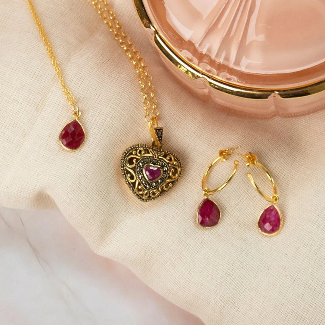 Ruby Vintage Heart Locket Gold   Photos