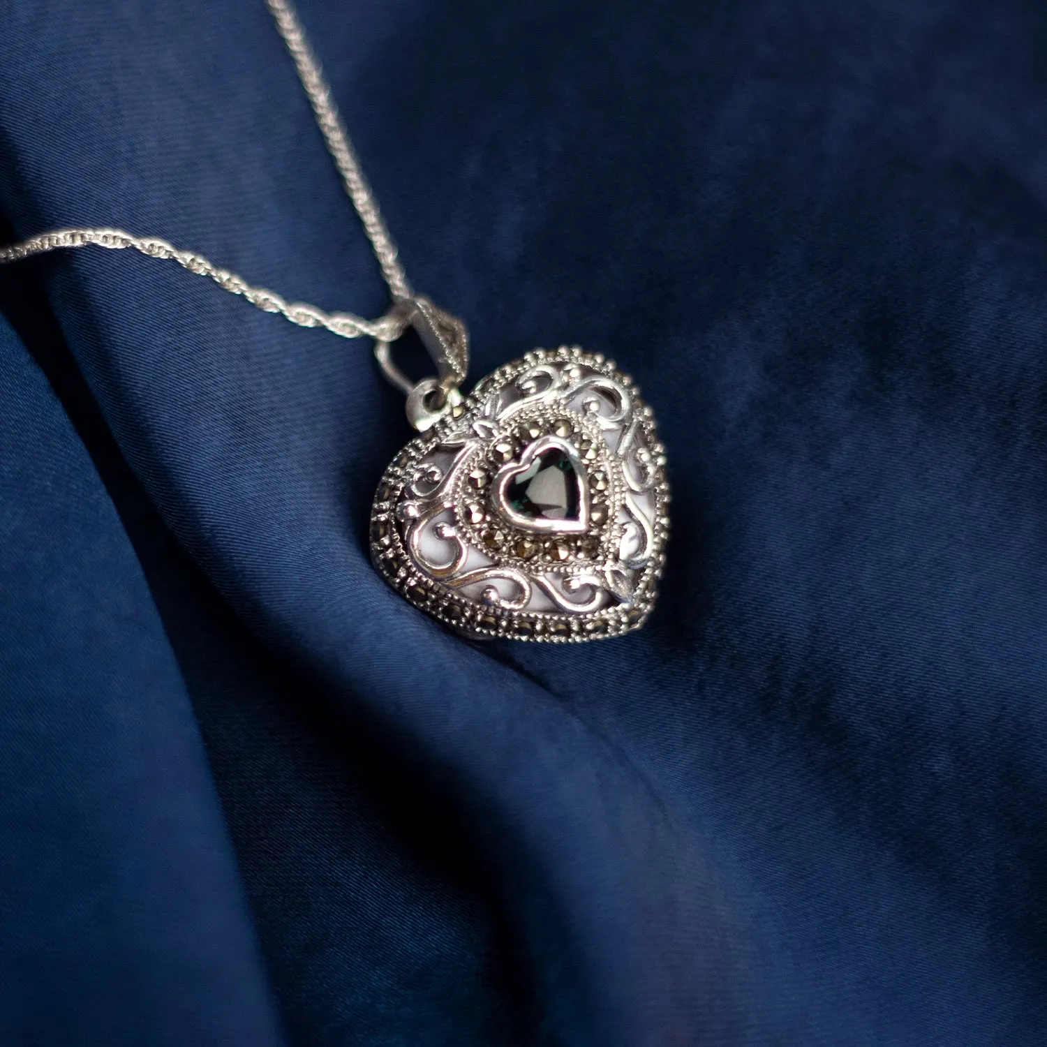 Sapphire Vintage Heart Locket | White Gold