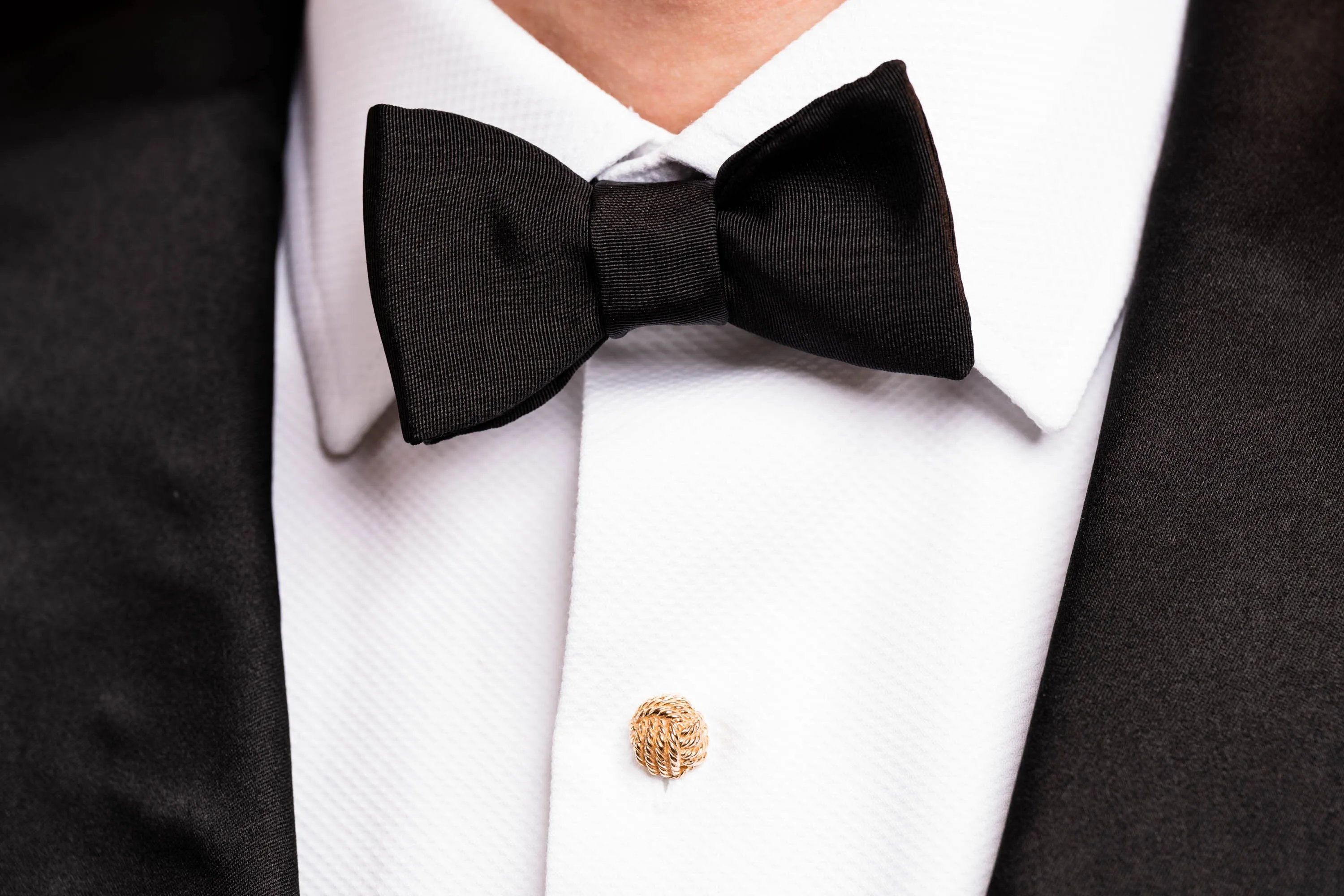 Small Black Single-End Silk Moiré Bow Tie