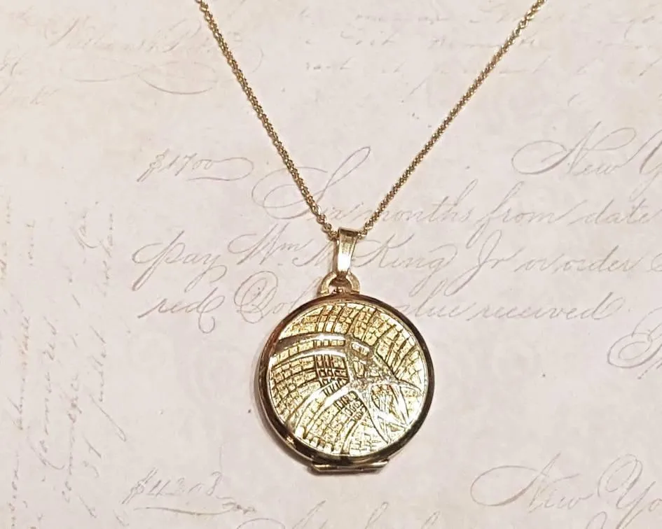 Vintage Gold Locket Round Gold Plated