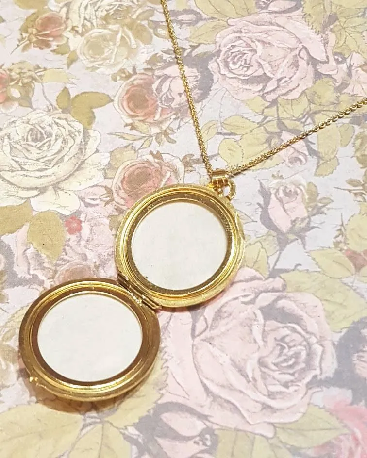 Vintage Gold Locket Round Gold Plated