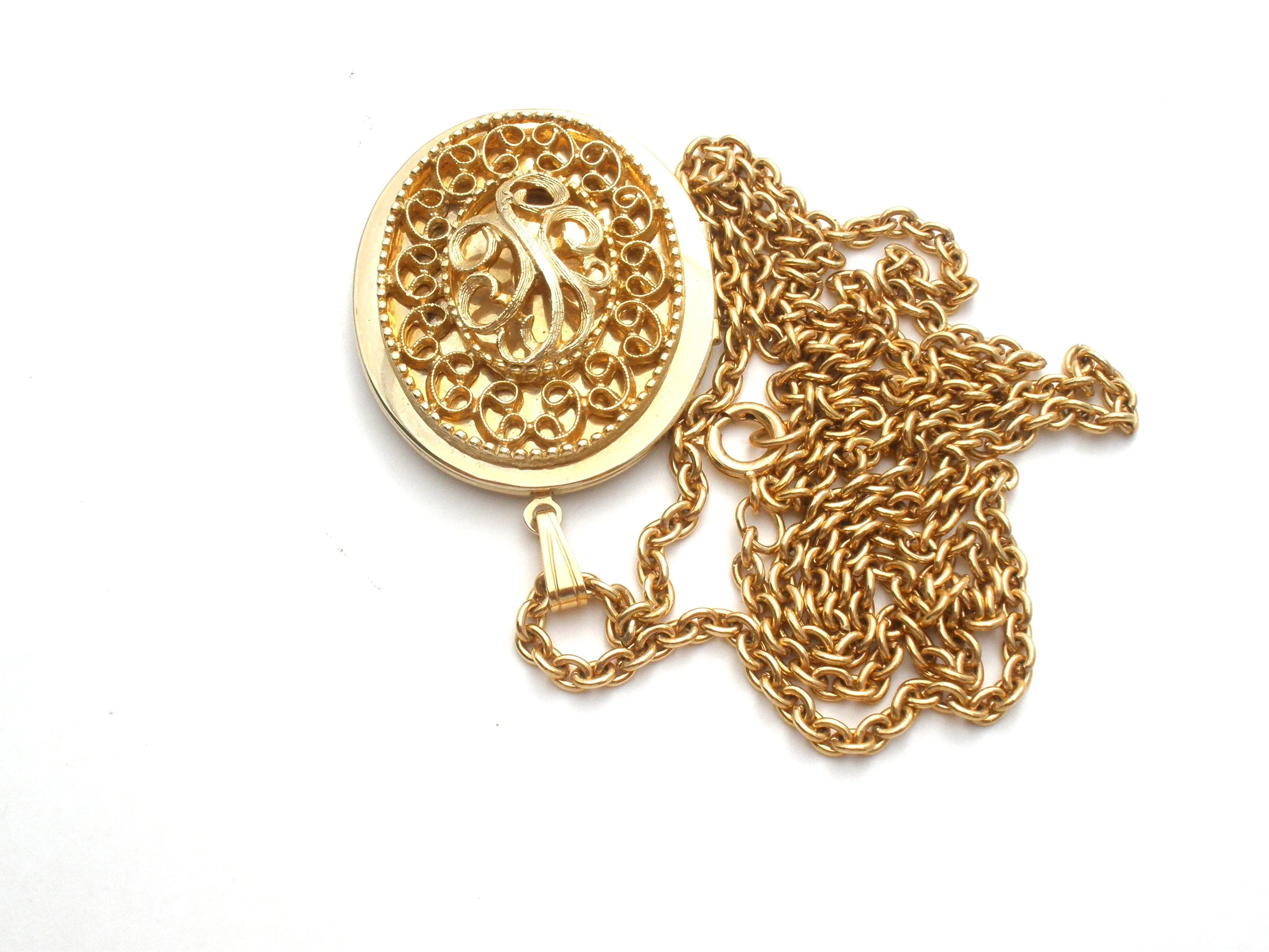 Vintage Locket Pendant Necklace 32"