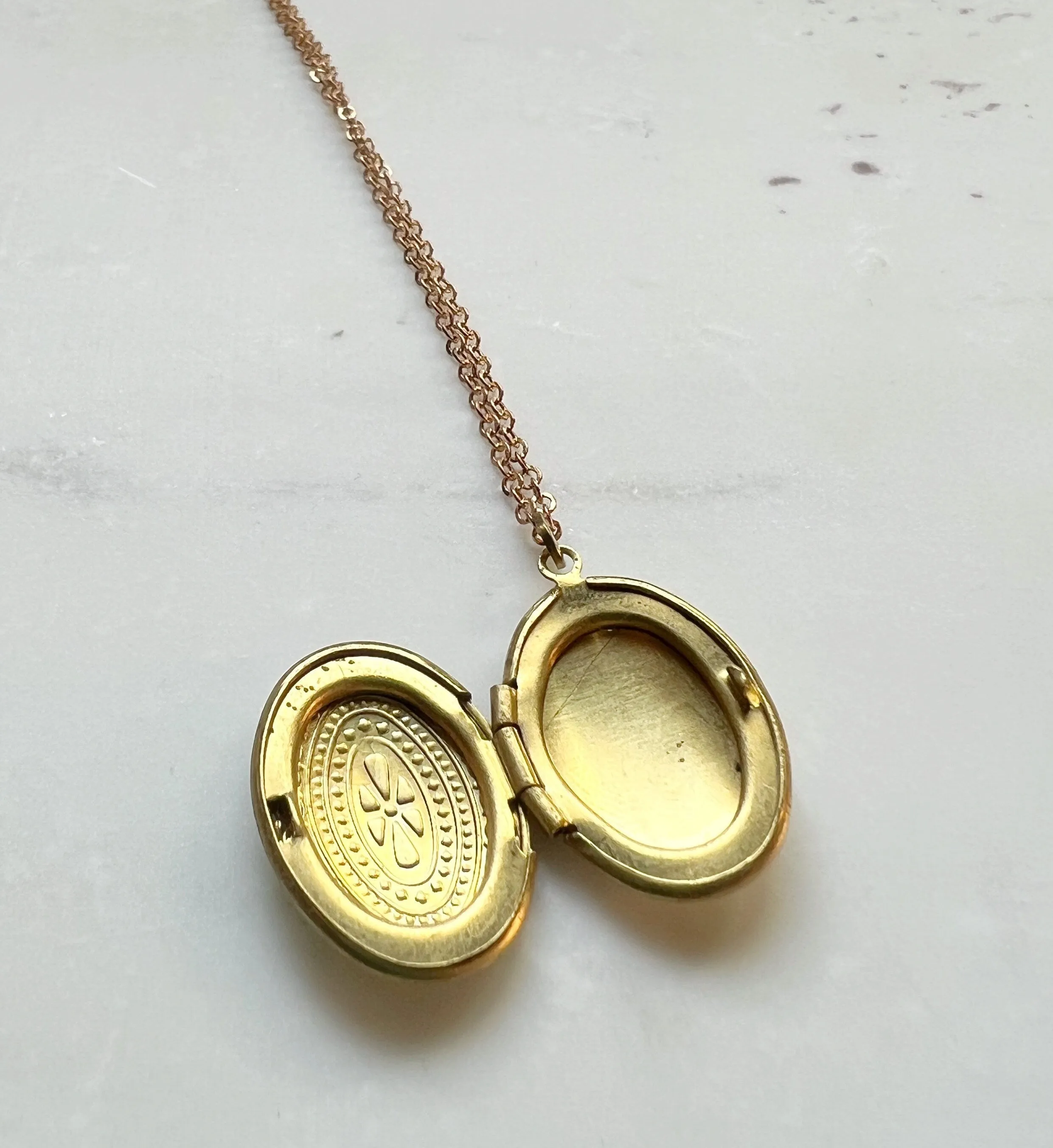 Vintage Style Oval Locket